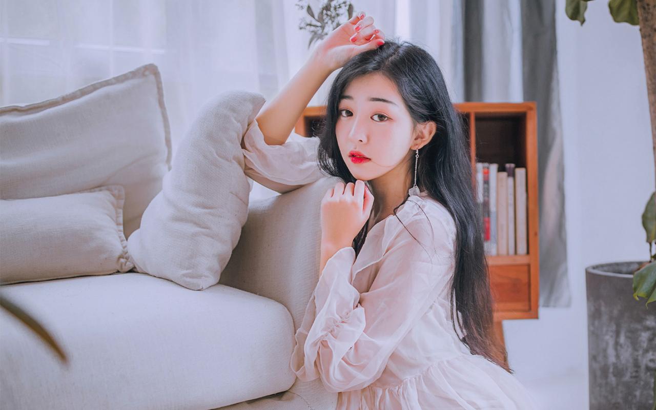 上海医生飞机上协助急救心脏骤停乘客